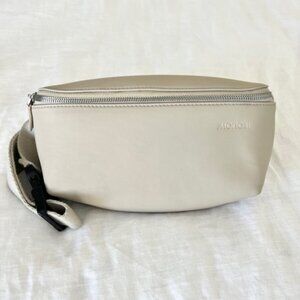Monos Sling bag - Ivory - vegan leather